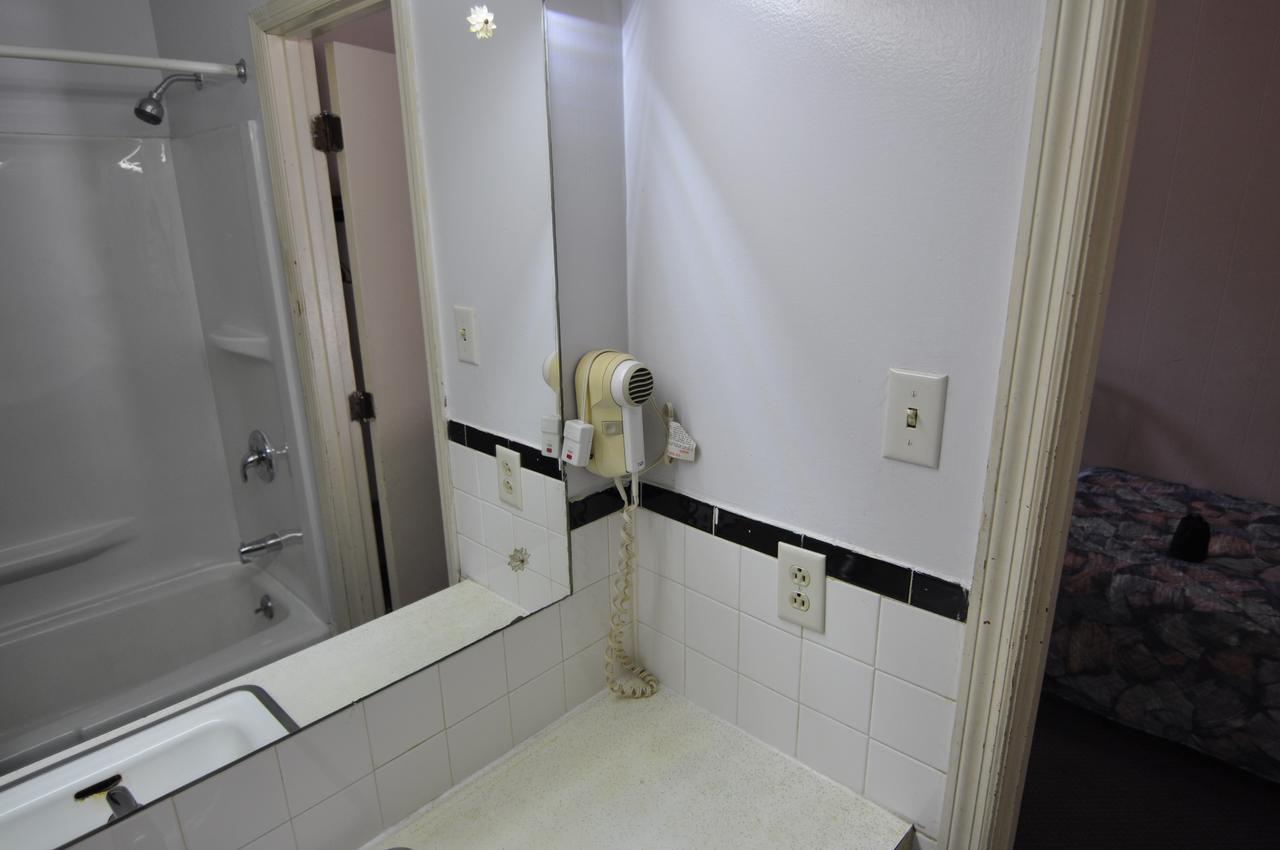 Budget Inn Near Westrock โควิงตัน ภายนอก รูปภาพ